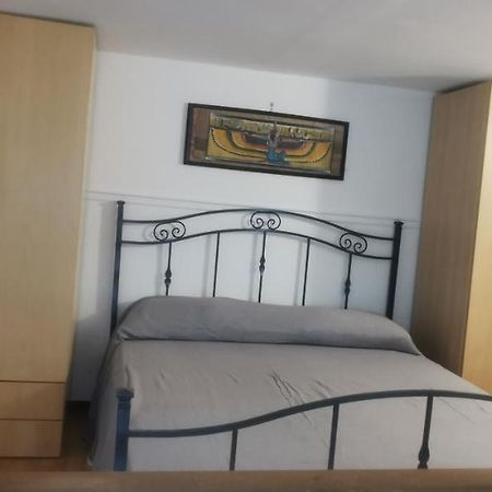 Real Family House Appartamento Napoli Esterno foto