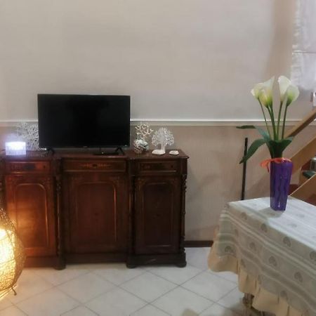 Real Family House Appartamento Napoli Esterno foto